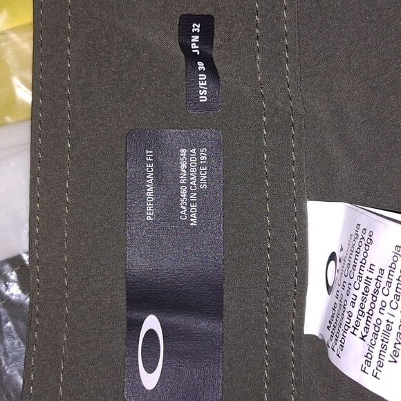 Oakley Mens Board Shorts NWT - Picture 8 of 10